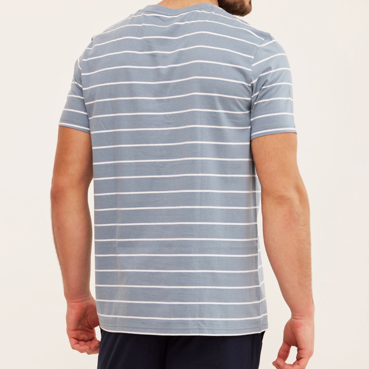 חולצת טי בעיצוב פסים