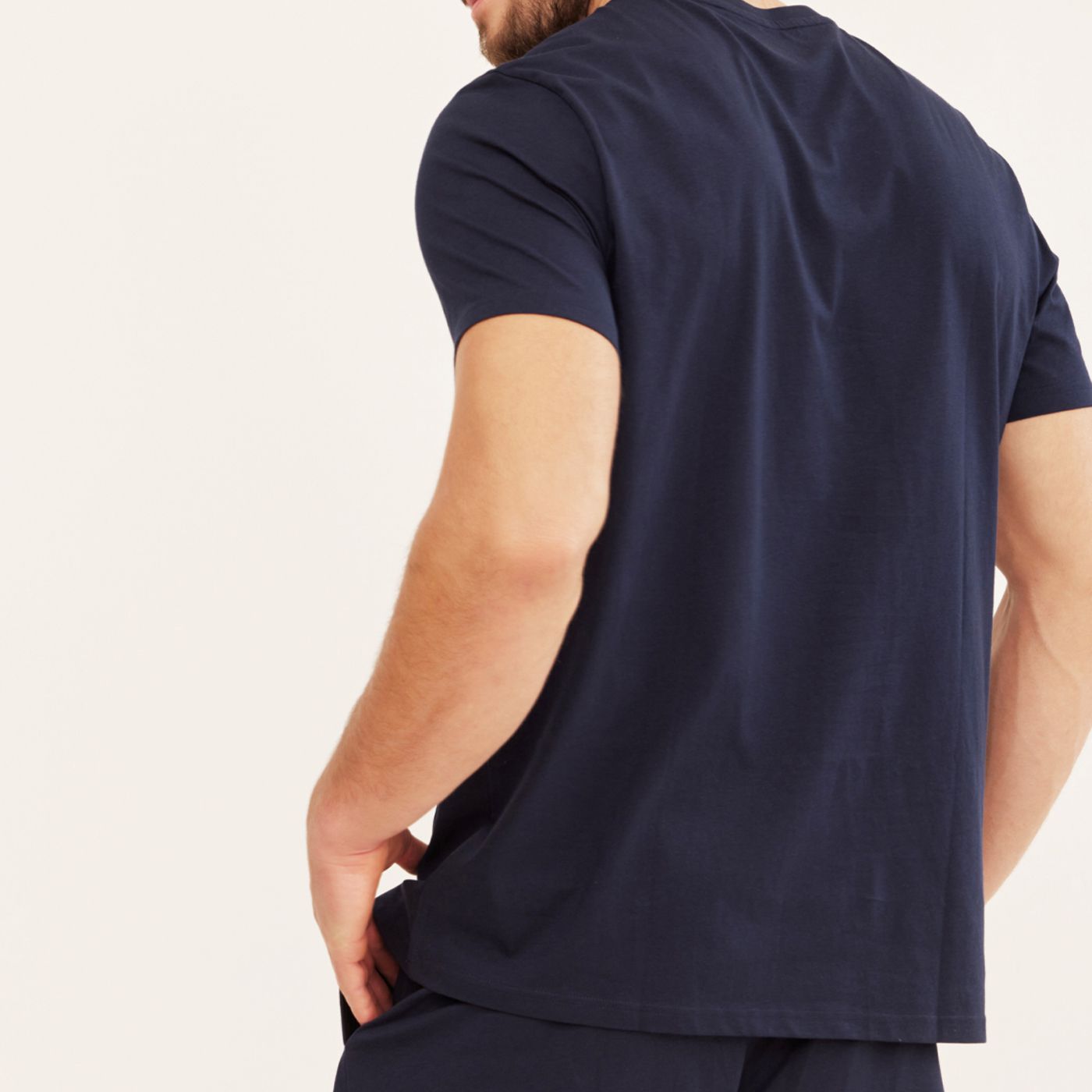 חולצת טי צווארון עגול